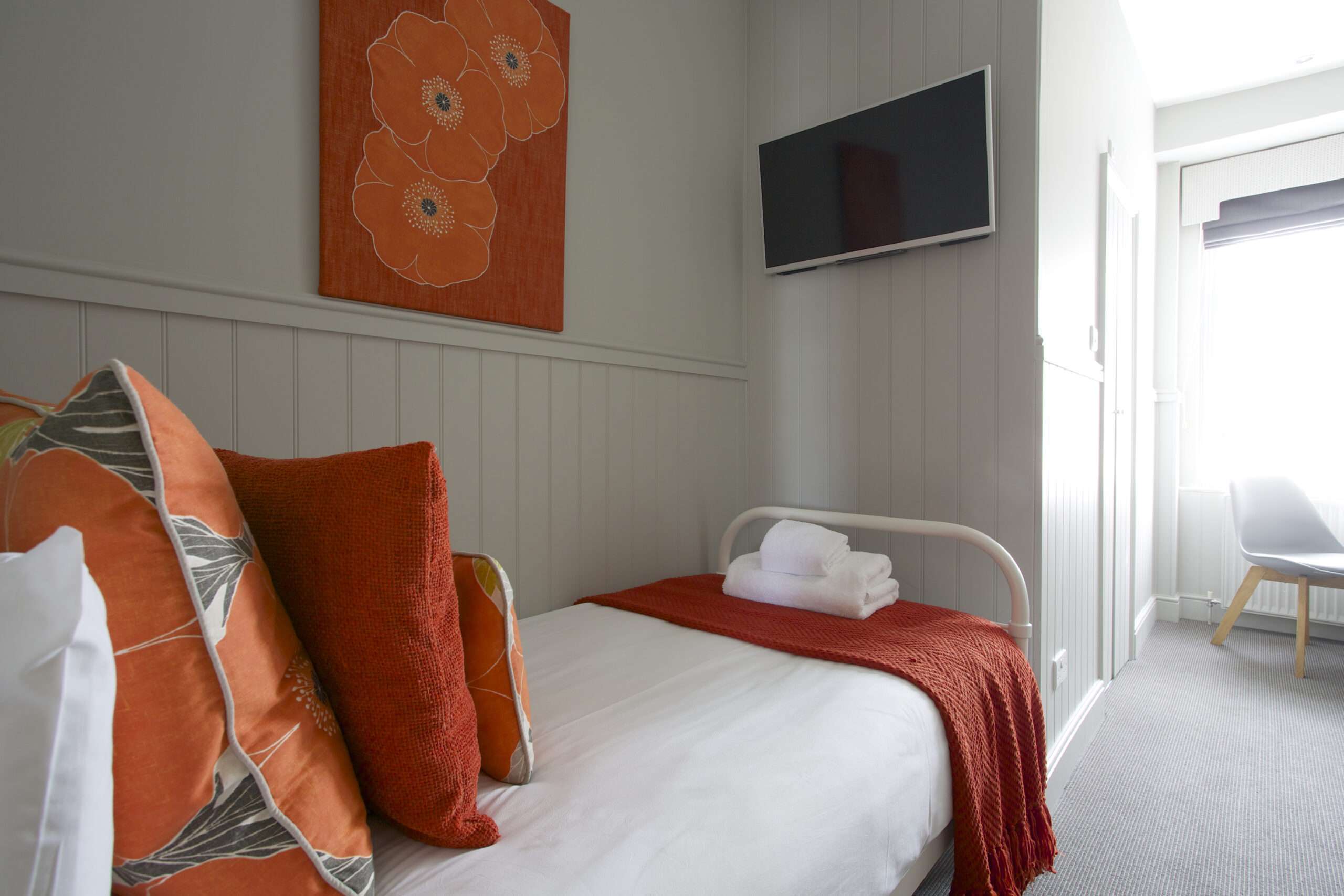 room stay solo in London